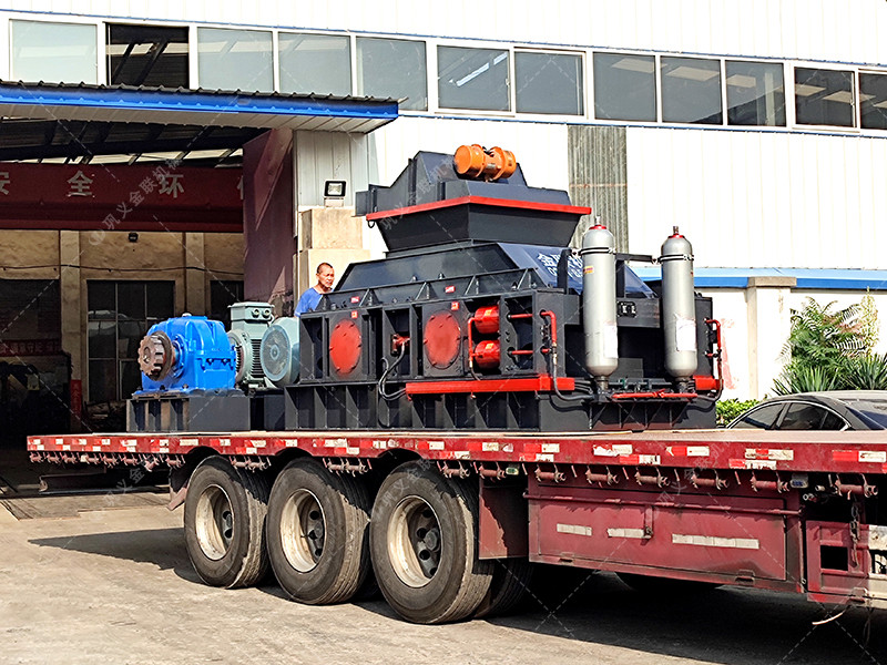 2PG1200x800大型液壓對輥破碎機發(fā)往甘肅