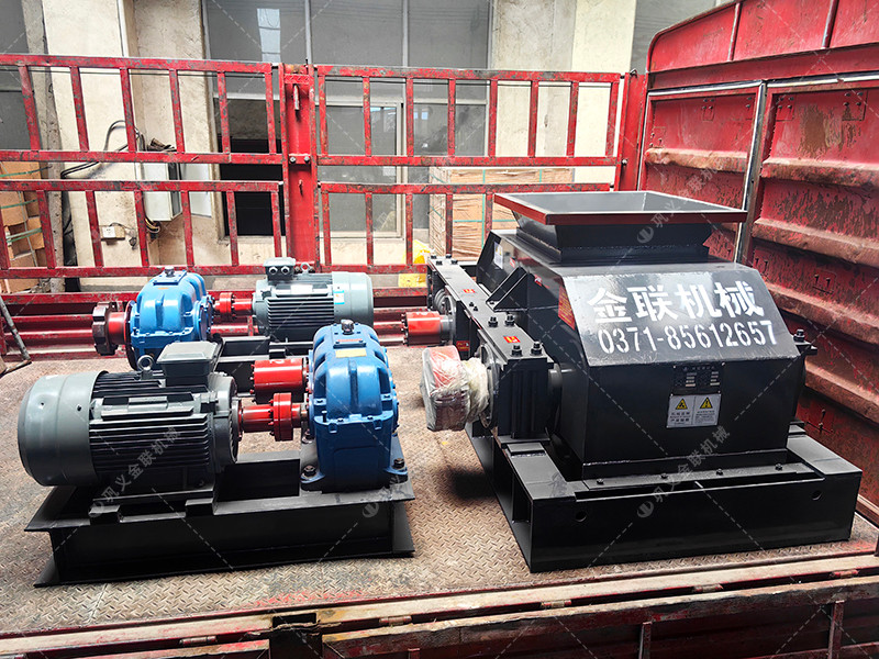 直連式對輥破碎機(jī)發(fā)貨 中小型破碎設(shè)備發(fā)往河南